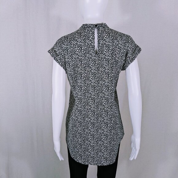 Express Animal Print Keyhole Blouse Top Women's Size Small Black and White - Picture 2 of 5